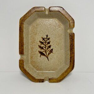 Pottery‎ Craft Ceramic Mid Century Modern Ashtray Made In USA Tan Leaf Design